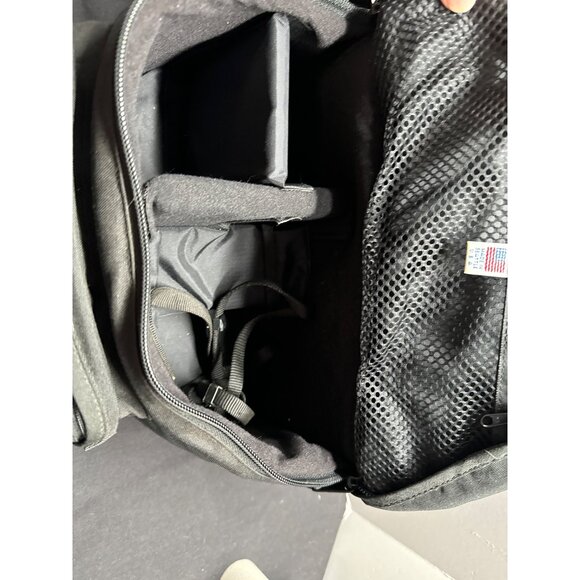 L.L. Bean Black Canvas Waist Bag With Adjustable Strap & Multiple Pockets - Picture 4 of 12